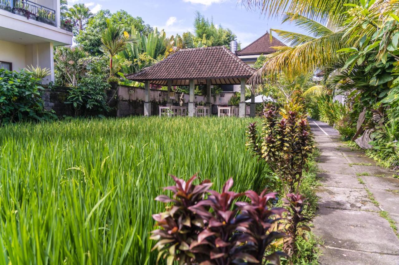 Adi Santia Bungalows Ubud  Exterior photo