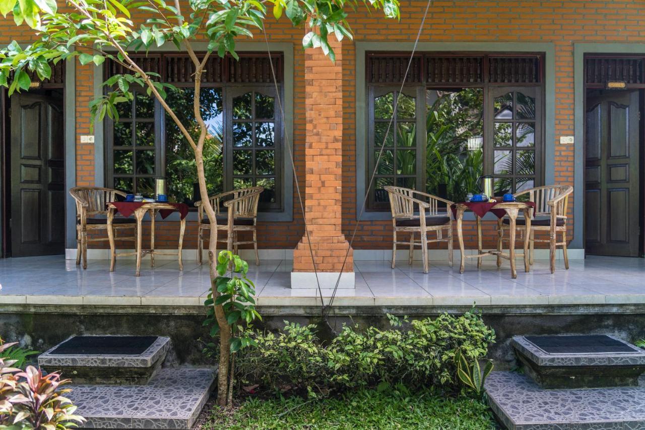 Adi Santia Bungalows Ubud  Exterior photo